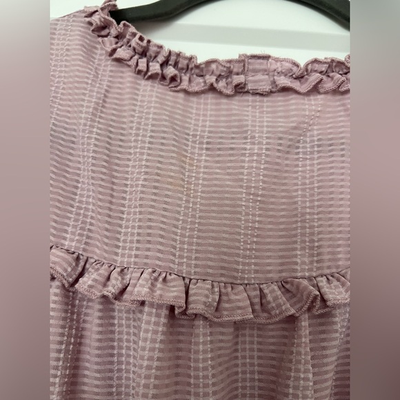 Tiered Ruffle V-Neck Long Sleeve Dress - Mauve - Picture 4 of 5